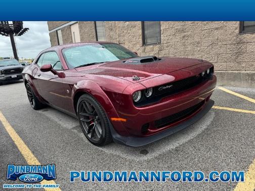 Octane Red Pearlcoat 2022 Dodge Challenger R/T Scat Pack