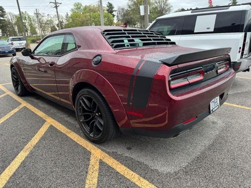 Octane Red Pearlcoat 2022 Dodge Challenger R/T Scat Pack
