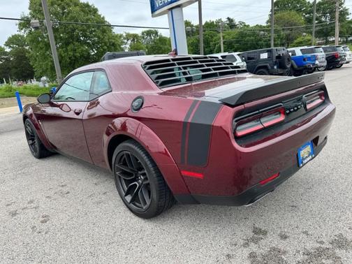 Octane Red Pearlcoat 2022 Dodge Challenger R/T Scat Pack