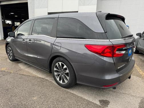 Modern Steel Metallic Gray 2022 Honda Odyssey EX-L