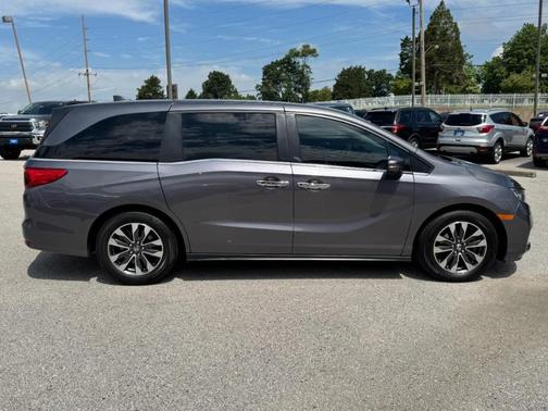 Modern Steel Metallic Gray 2022 Honda Odyssey EX-L