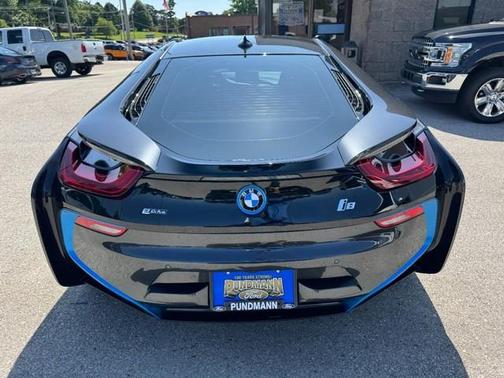 Sophisto Gray Metallic 2015 BMW i8 Base