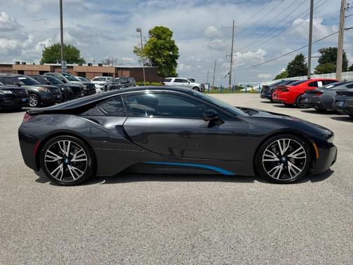 Sophisto Gray Metallic 2015 BMW i8 Base