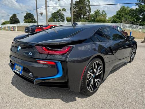 Sophisto Gray Metallic 2015 BMW i8 Base