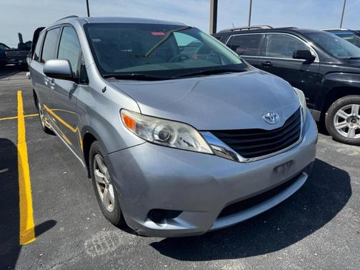 2013 Toyota Sienna LE