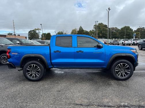 Glacier Blue Metallic 2024 Chevrolet Colorado Trail Boss