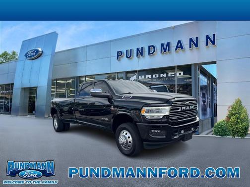 2022 RAM 3500 Laramie