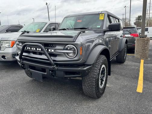 Carbonized Gray Metallic 2023 Ford Bronco