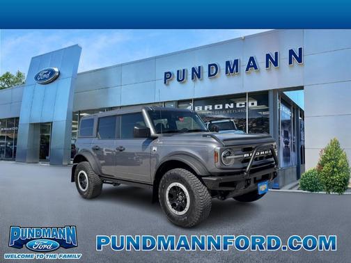 Carbonized Gray Metallic 2023 Ford Bronco