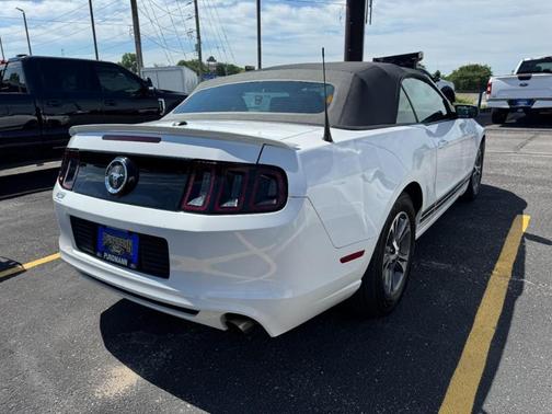 Oxford White 2014 Ford Mustang V6 Premium