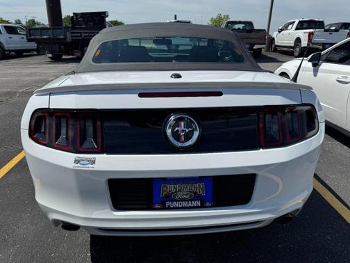 Oxford White 2014 Ford Mustang V6 Premium