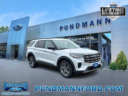Space White Metallic 2026 Ford Explorer Active
