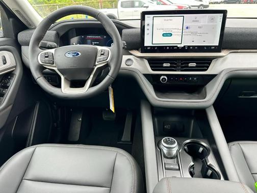 Space White Metallic 2026 Ford Explorer Active