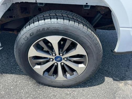 Oxford White 2019 Ford F-150 XL