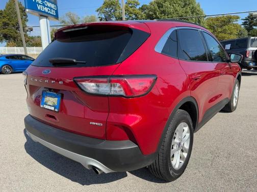 2020 Ford Escape SE