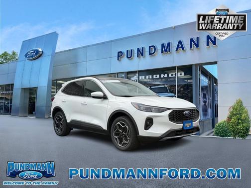 2026 Ford Escape Platinum AWD