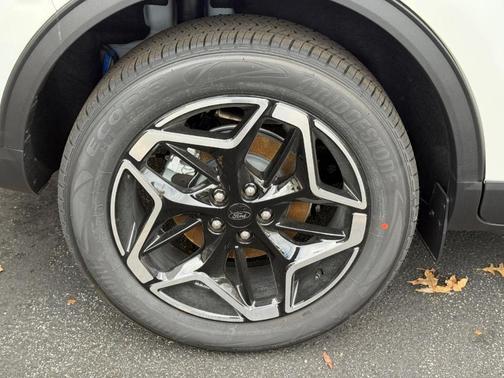 2026 Ford Escape Platinum AWD