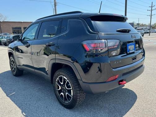 2025 Jeep Compass Trailhawk