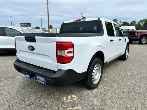 Oxford White 2026 Ford Maverick XL
