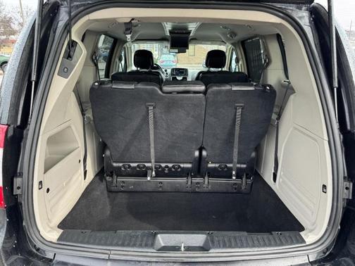 2016 Chrysler Town & Country Touring