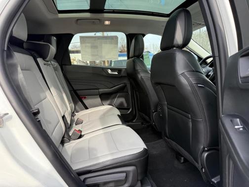 2026 Ford Escape Platinum AWD