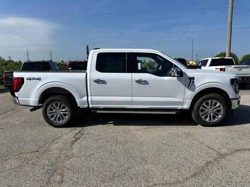 Oxford White 2026 Ford F-150 XLT