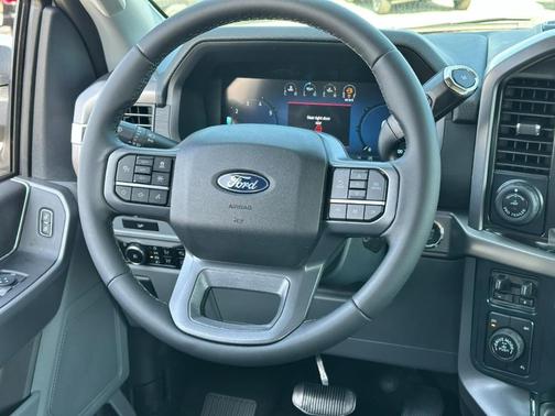 Oxford White 2026 Ford F-150 XLT