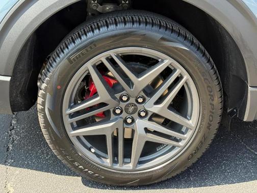 2025 Ford Explorer ST 4WD