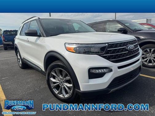 White Metallic 2023 Ford Explorer XLT