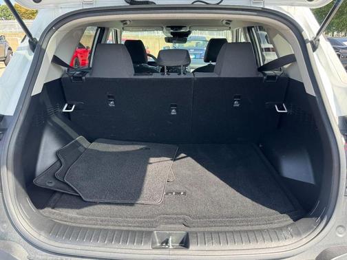 Snow White Pearl 2024 Kia Seltos LX