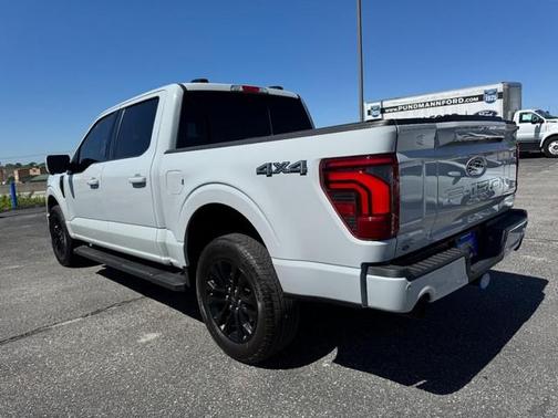 Avalanche Gray 2024 Ford F-150 Lariat