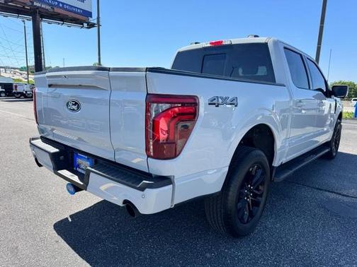 Avalanche Gray 2024 Ford F-150 Lariat