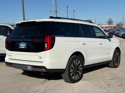 2025 Ford Expedition Platinum