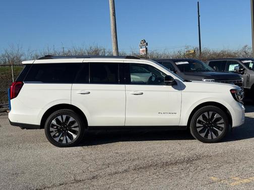 2025 Ford Expedition Platinum