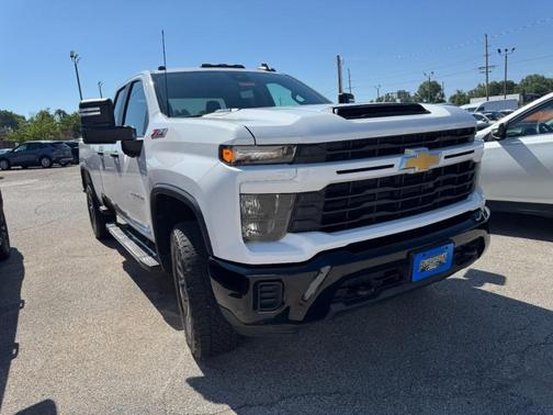 2024 Chevrolet Silverado 2500 Custom