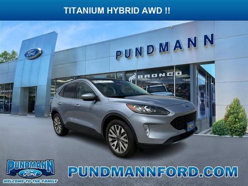 2022 Ford Escape Titanium Hybrid
