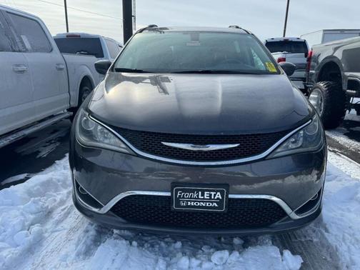 2018 Chrysler Pacifica Touring-L