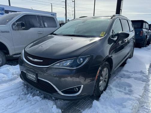 2018 Chrysler Pacifica Touring-L