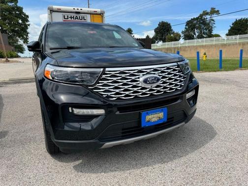 Black Metallic 2021 Ford Explorer Platinum