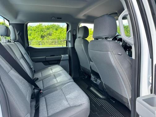 Oxford White 2026 Ford F-250 XL