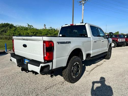 Avalanche Gray 2026 Ford F-250 Lariat