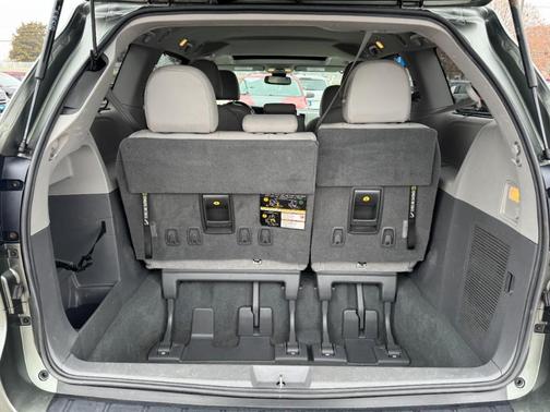 2020 Toyota Sienna XLE