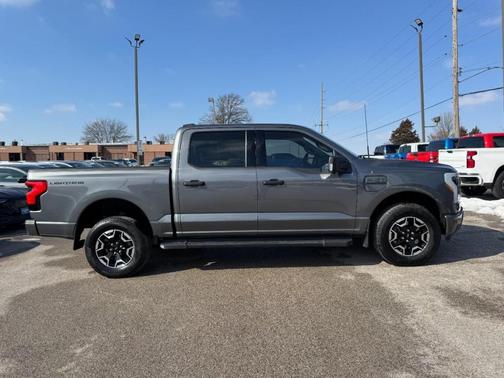 2023 Ford F-150 Lightning XLT