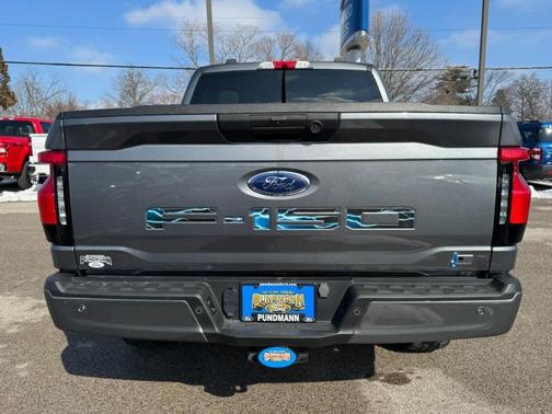 2023 Ford F-150 Lightning XLT