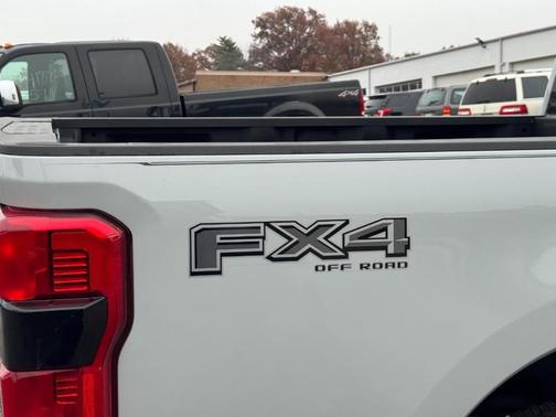 2025 Ford F-350 Lariat Super Duty