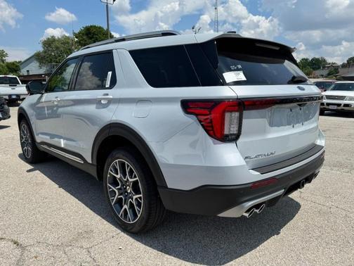 2025 Ford Explorer Platinum 4WD