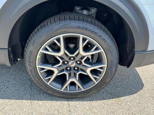 2025 Ford Explorer Platinum 4WD