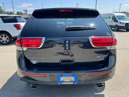 2015 Lincoln MKX Base