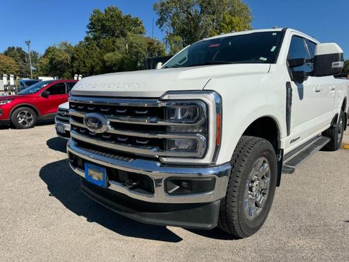 Oxford White 2023 Ford F-350 Lariat Super Duty