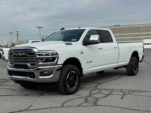 2026 RAM 2500 Laramie Crew Cab 4x4 8' Box